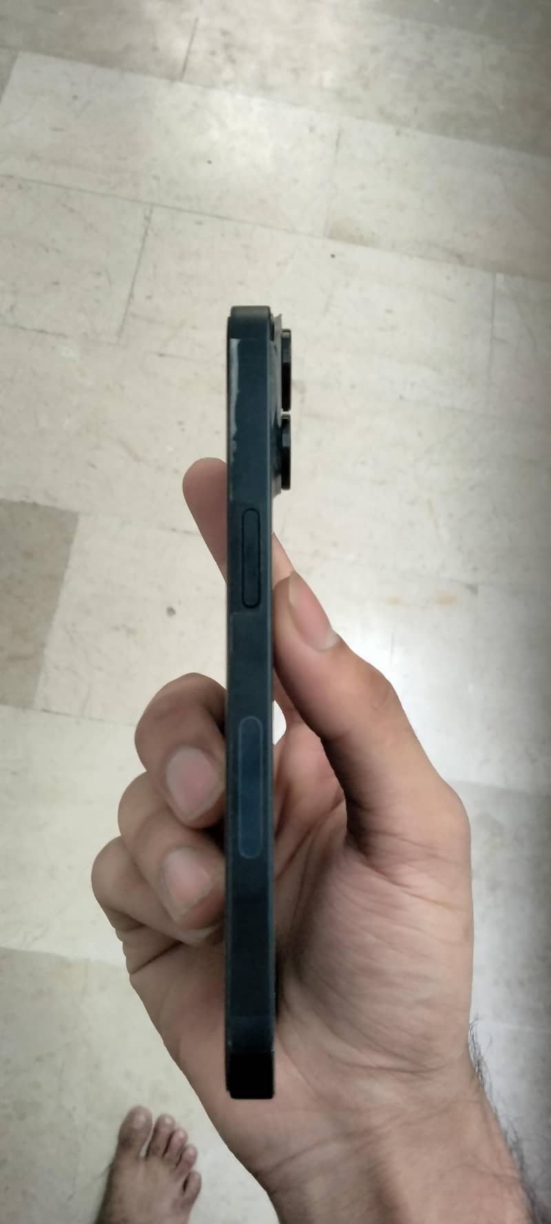 Apple iPhone 14 4