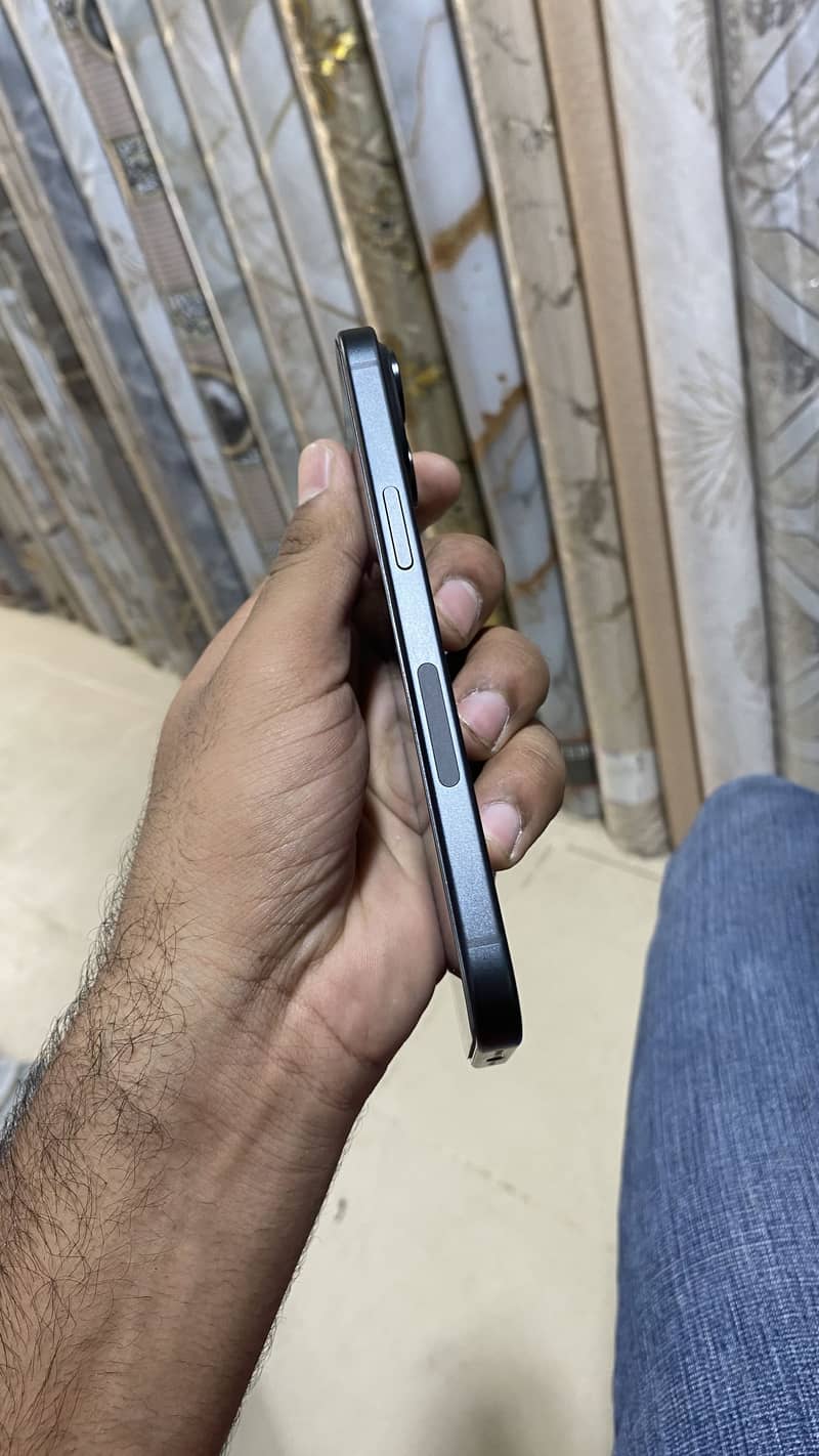 Apple iPhone 15 2
