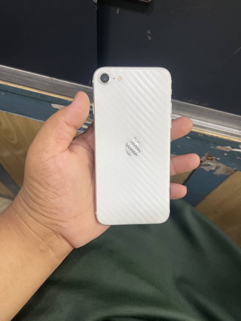 Apple iPhone SE 0