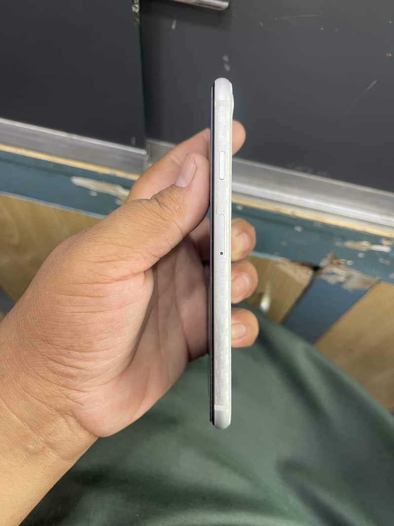 Apple iPhone SE 2