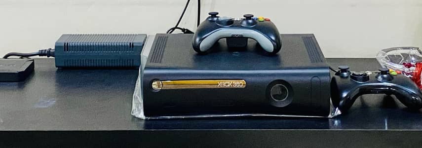 X BoX360 (320)GB 1 controller extra like new