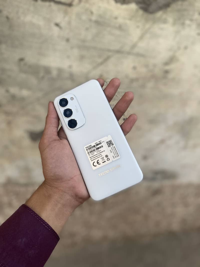 Tecno spark 40 pro plus 3