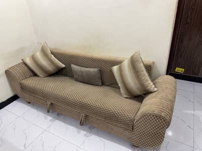 Beautiful Combed Sofa Set – Excellent Condition