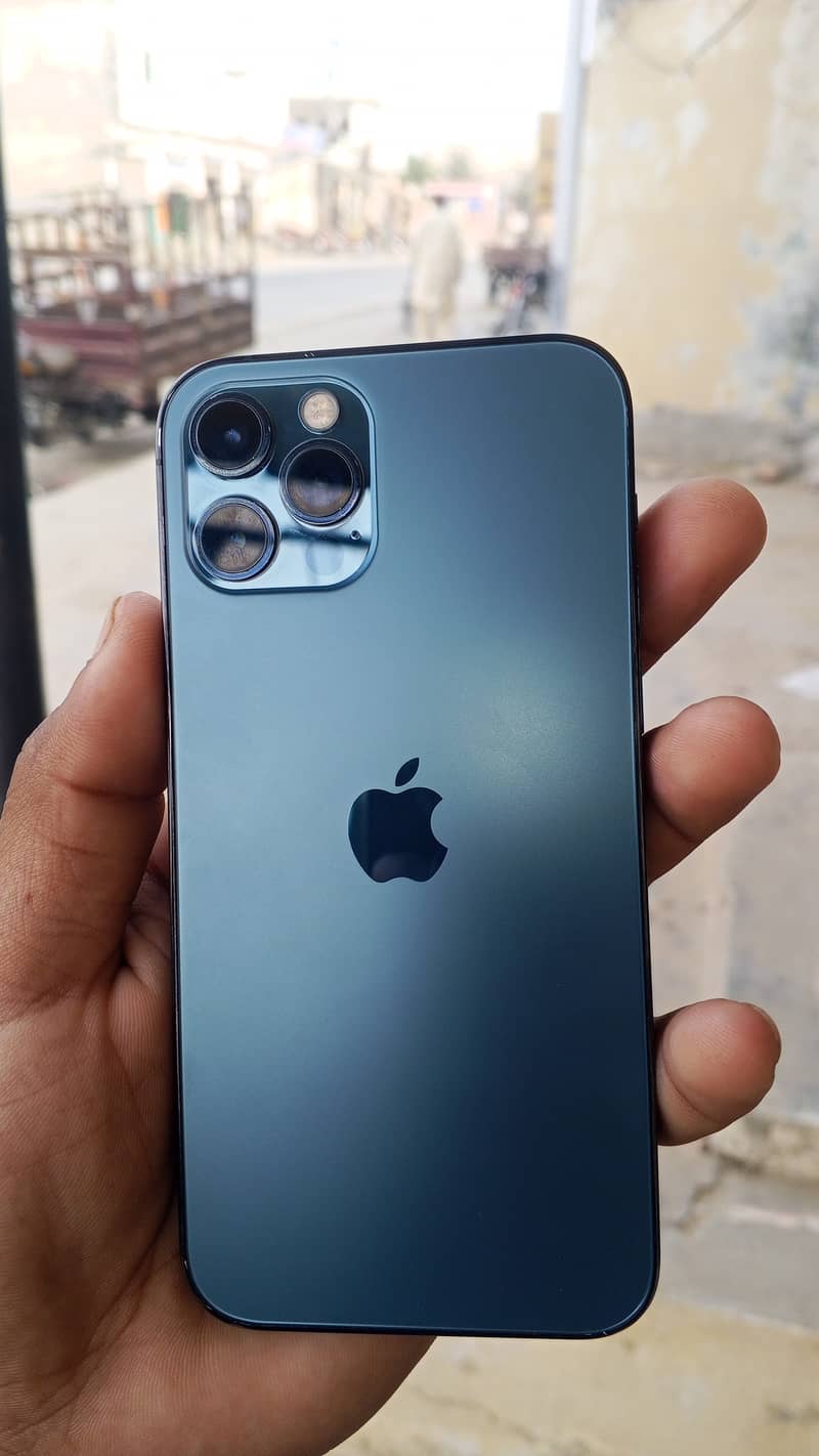 Apple iPhone 12 Pro 2
