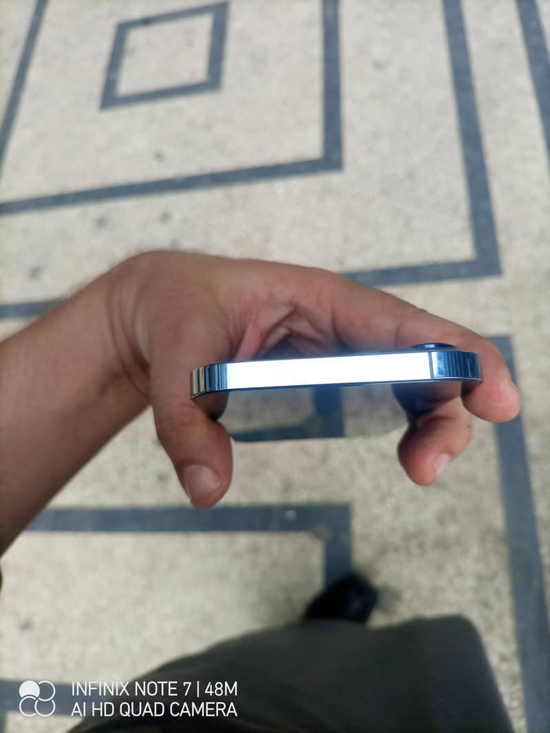 Apple iPhone 13 Pro Max 6