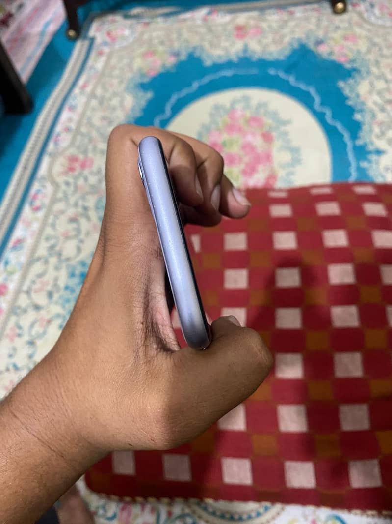 Apple iPhone 11 2