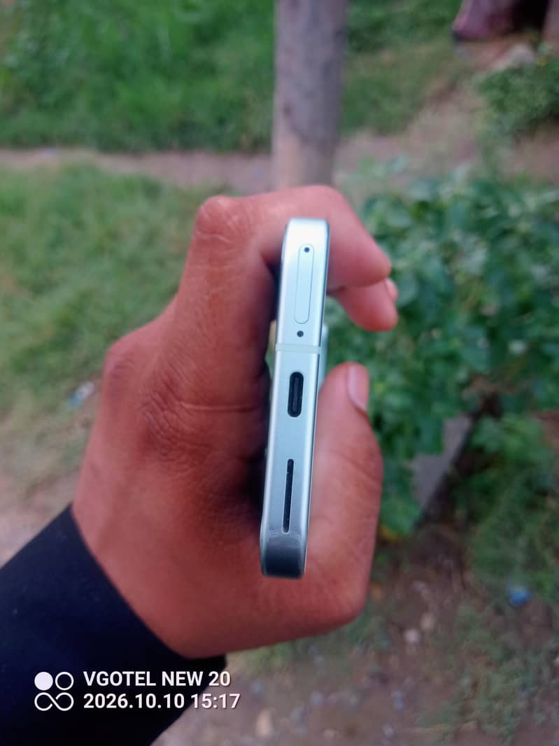 Google Pixel 9 2