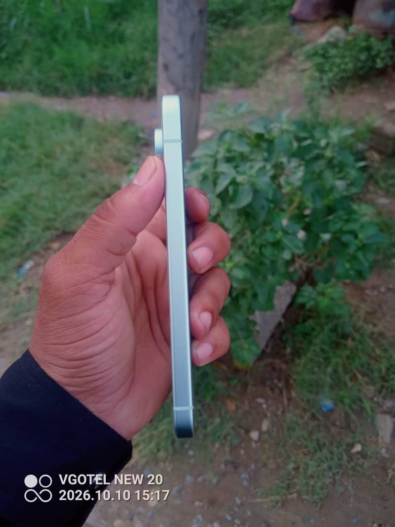 Google Pixel 9 5