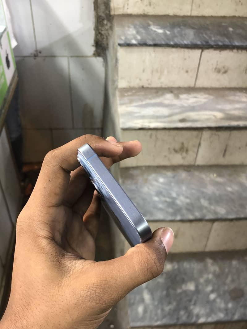 Apple iPhone 14 1