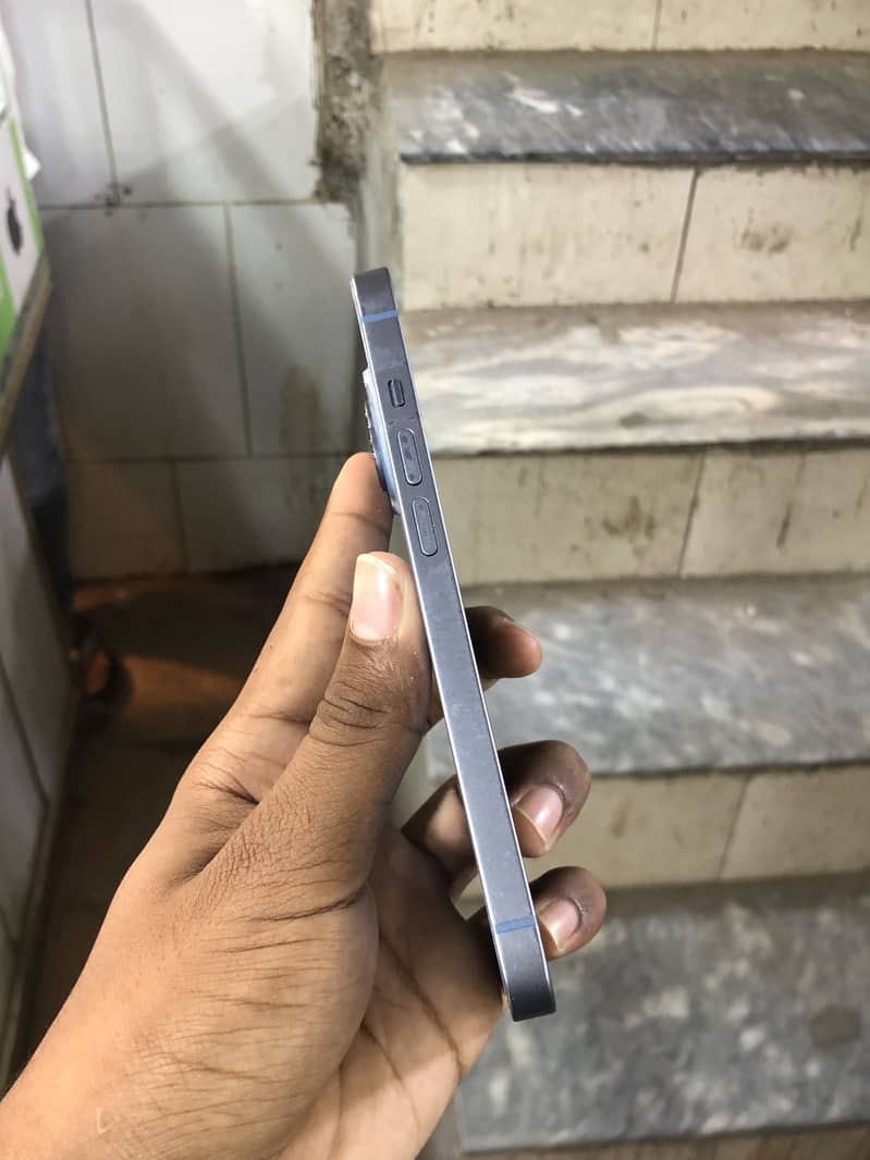 Apple iPhone 14 2