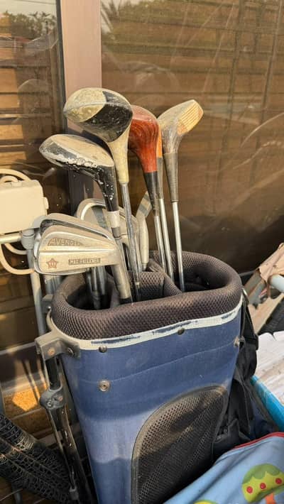 Golf kit with trolly