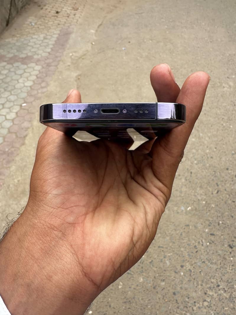 Apple iPhone 14 Pro 1