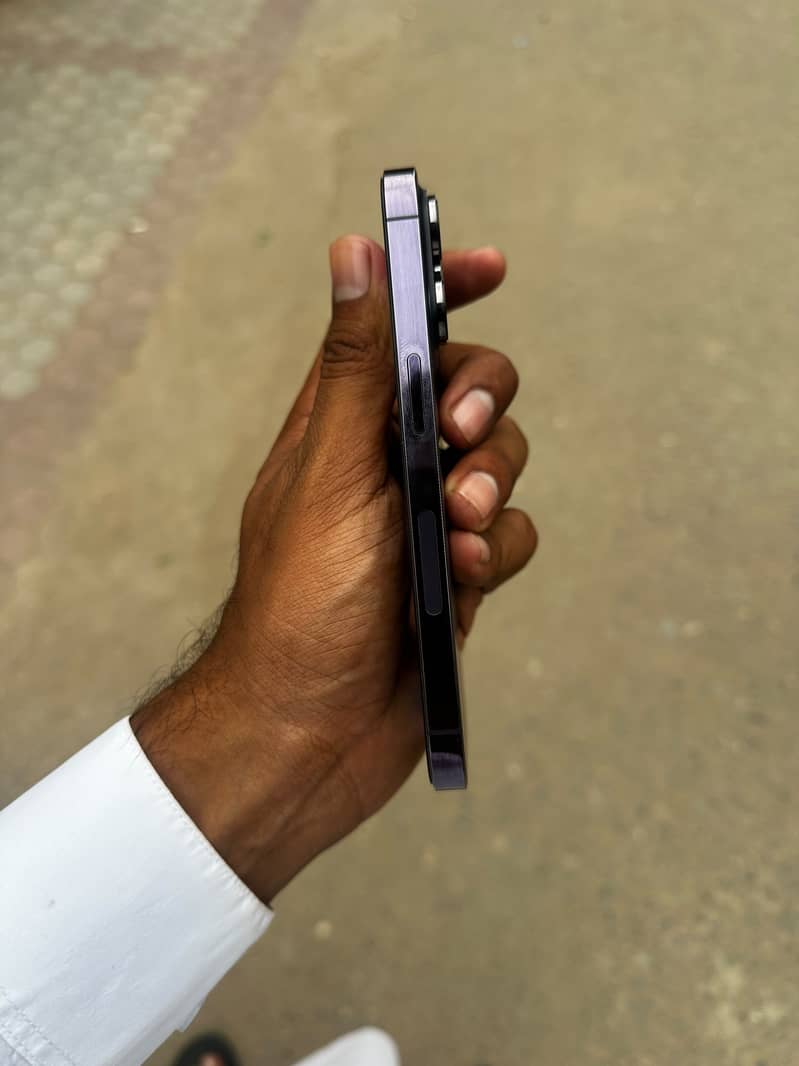 Apple iPhone 14 Pro 3