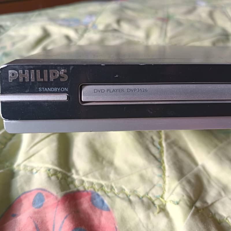 DVD Player with multiple functions 2