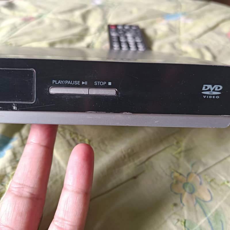 DVD Player with multiple functions 3