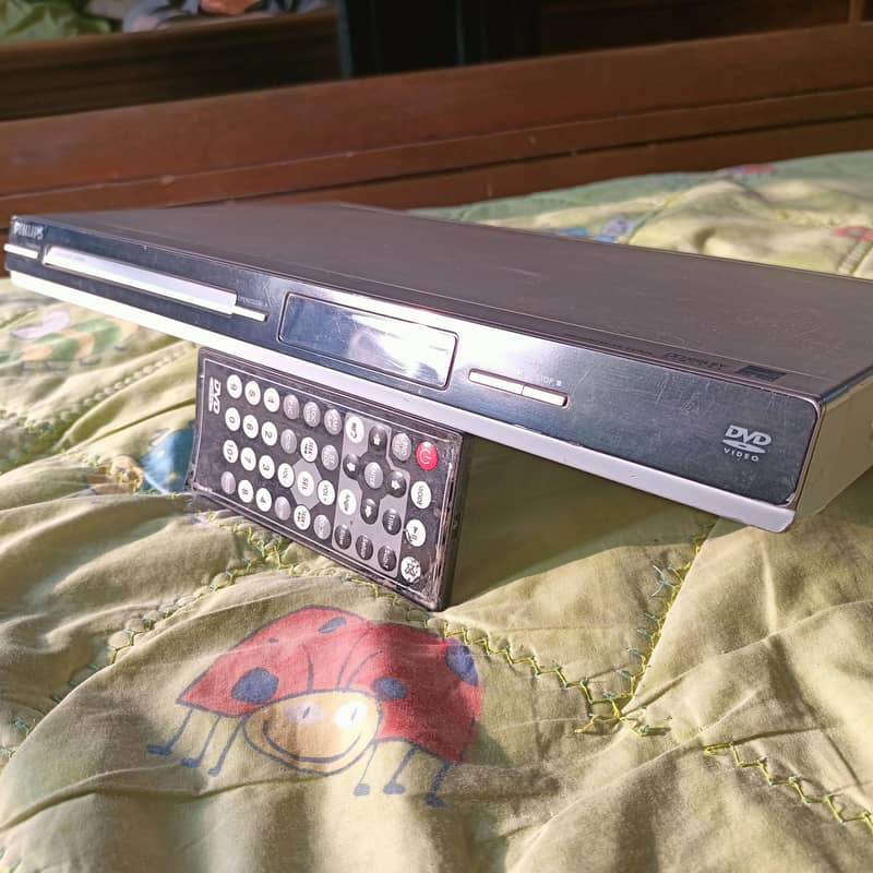 DVD Player with multiple functions 8