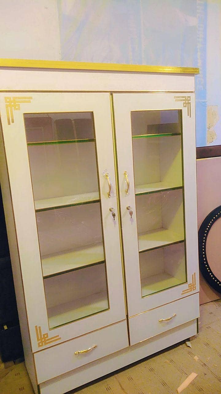 bed wardrobe and dressing table 0