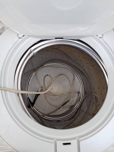 washing machine or spiner . Muhammad Akbar 03085062537