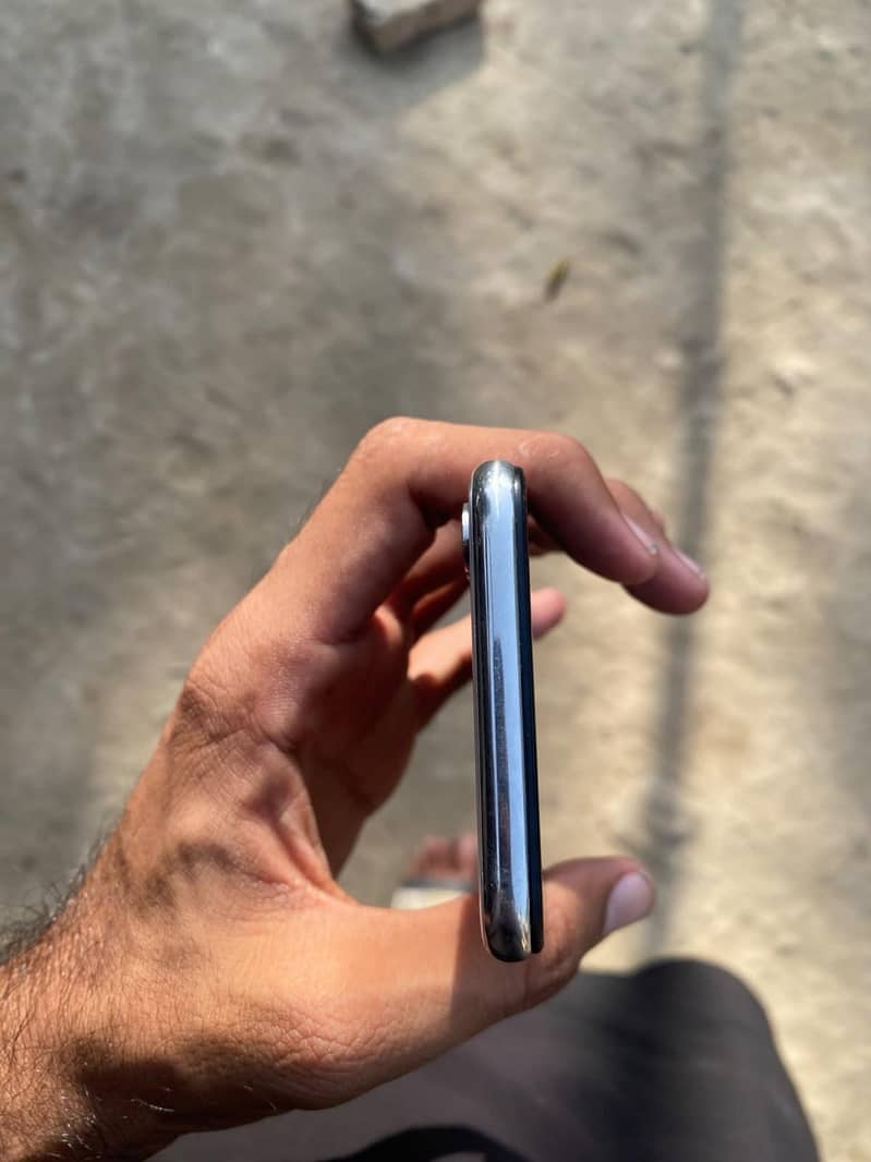 Apple iPhone X 2