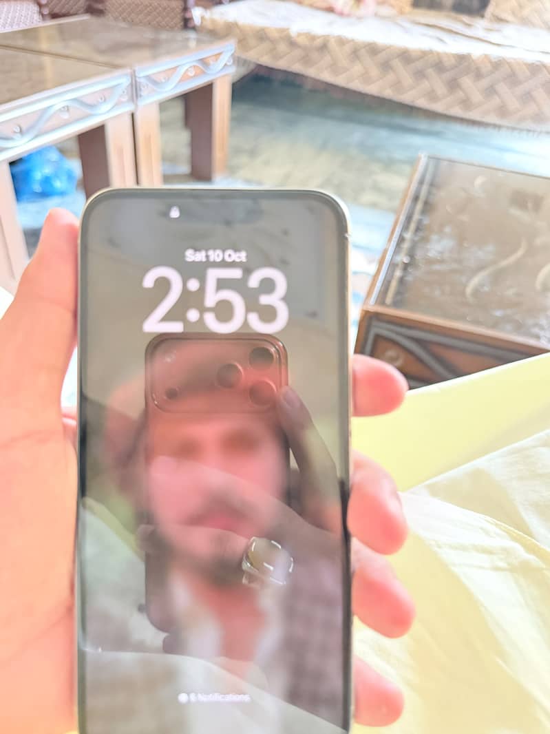 Apple iPhone 15 plus 8