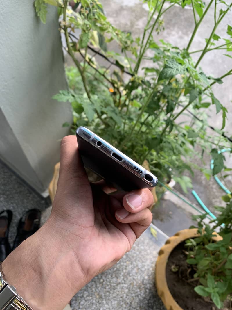 Samsung Mobile Note 8 4