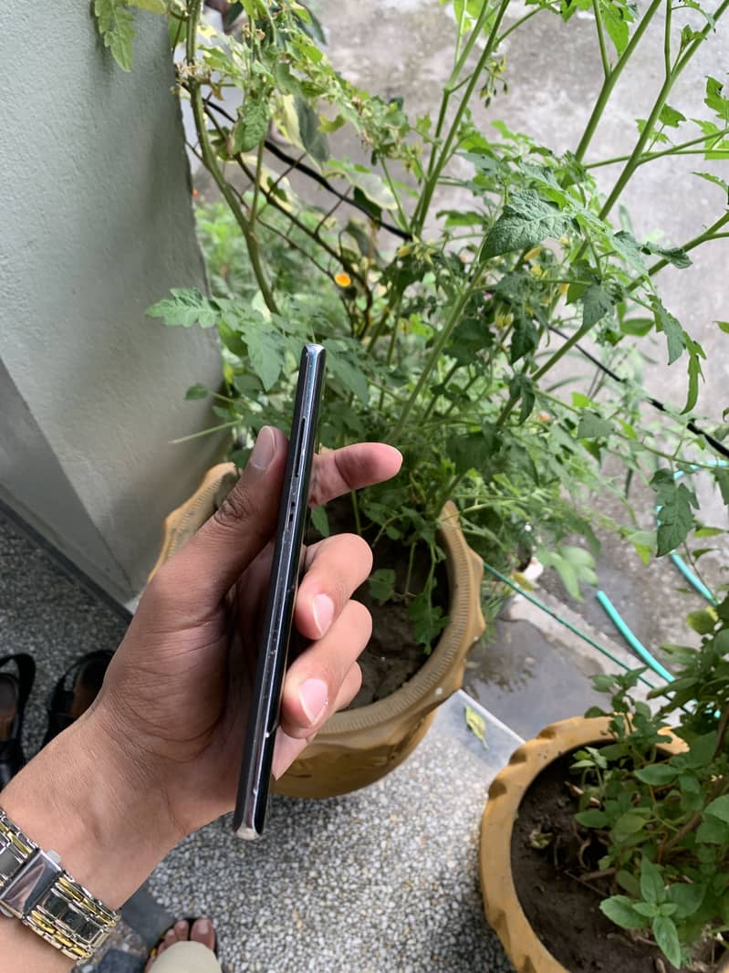 Samsung Mobile Note 8 5