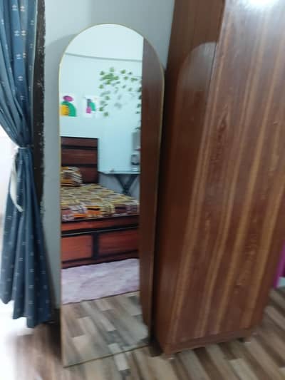 Standing and hanging mirror