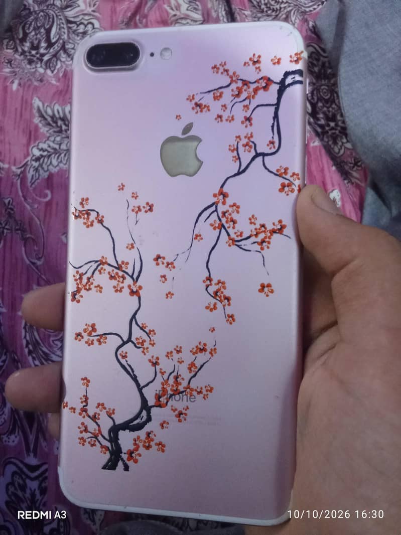 Apple iPhone 7 Plus 0