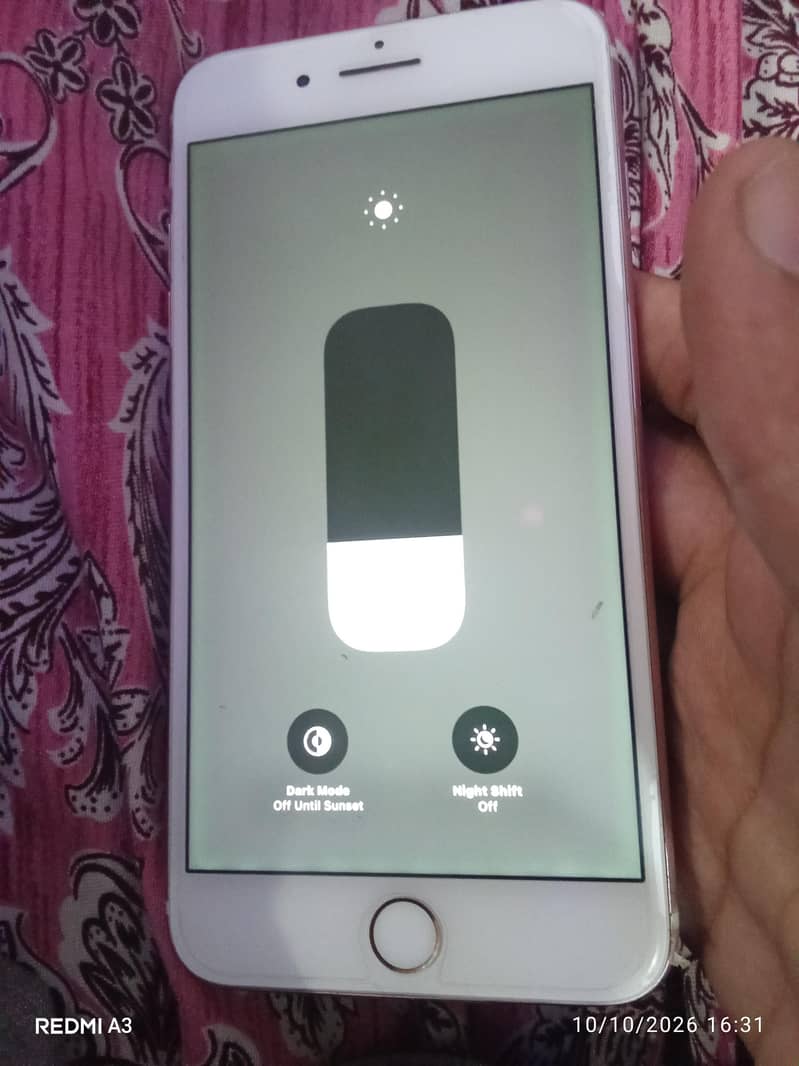 Apple iPhone 7 Plus 2