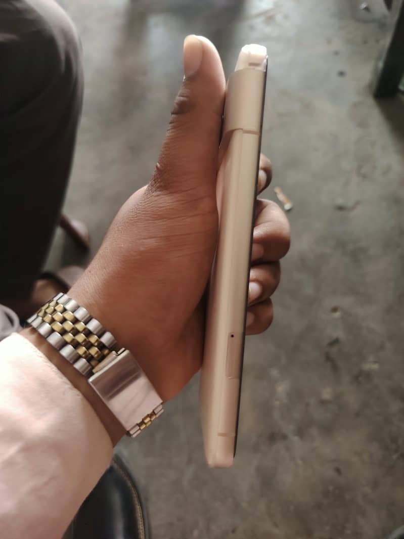 Google Pixel 8 2