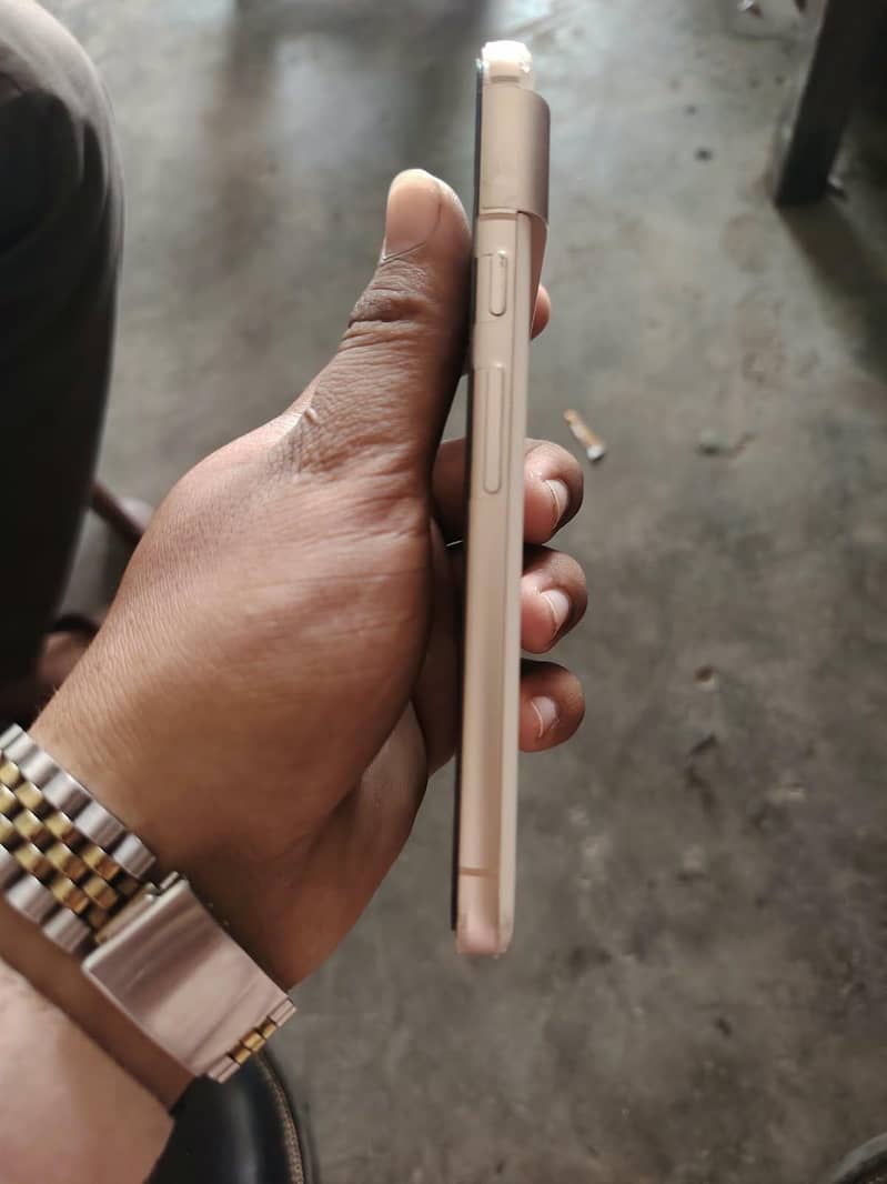 Google Pixel 8 3