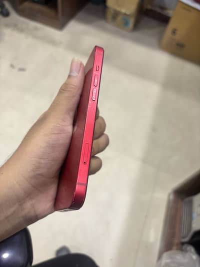 Apple iPhone 13
