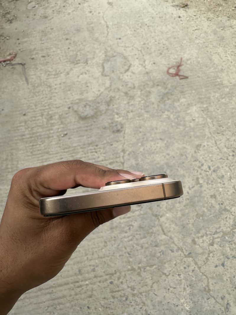Iphone 16 pro Max (MDM) 2