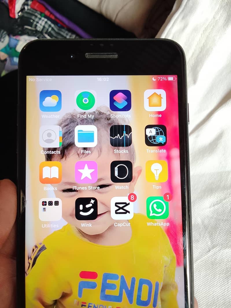 Apple iPhone 7 10