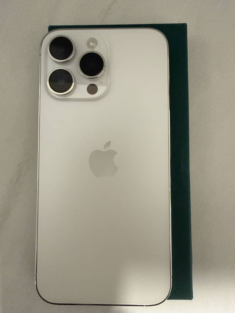 Apple iPhone 14 Pro Max 4