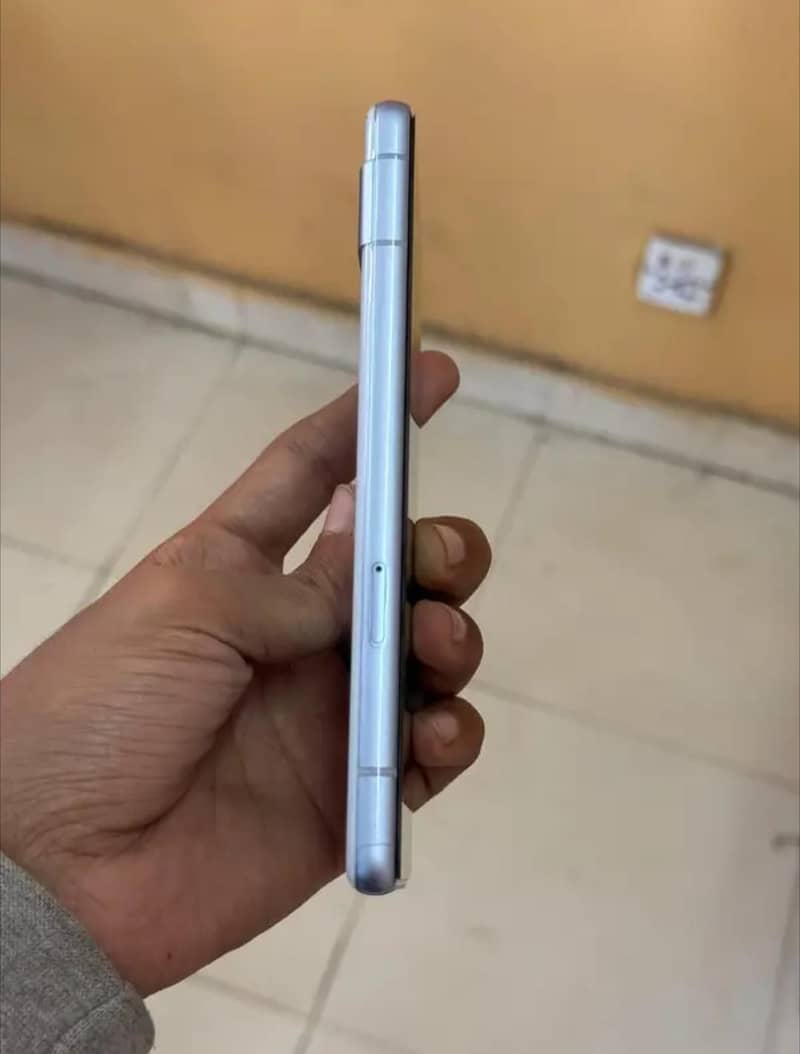 Google pixel 7A 3