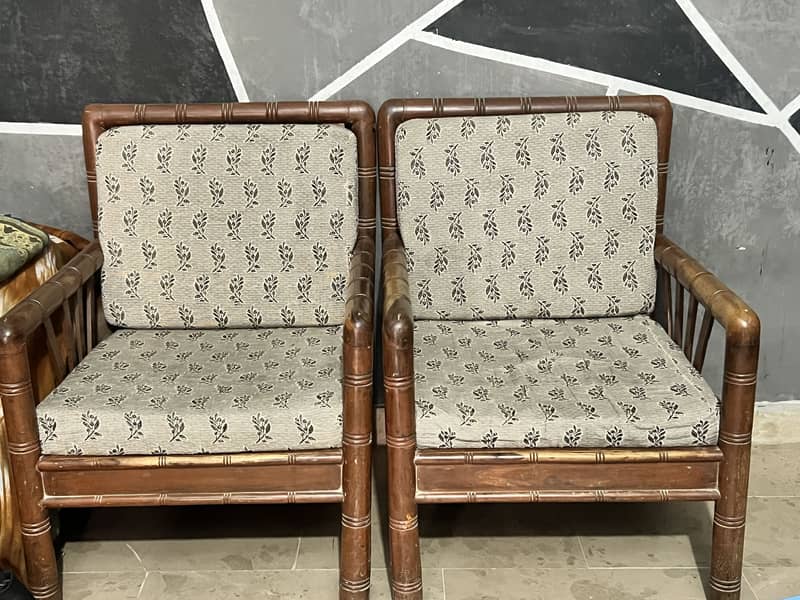5 seater sofa 0