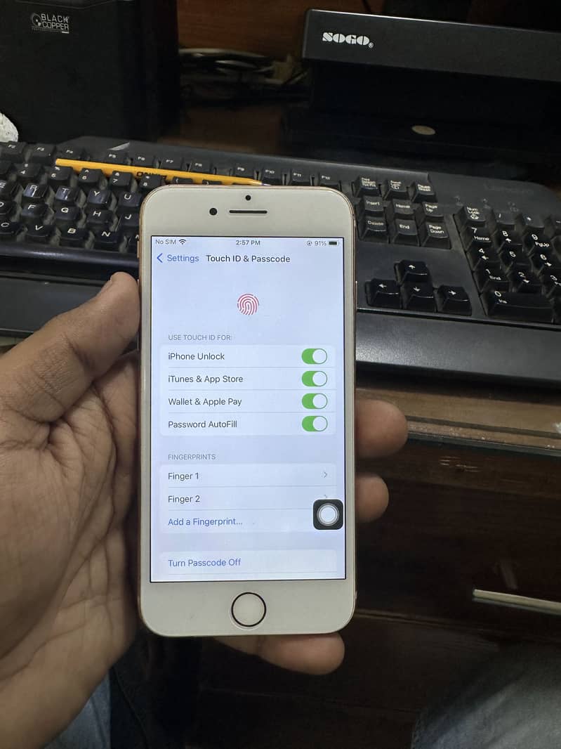 Apple iPhone 8 6