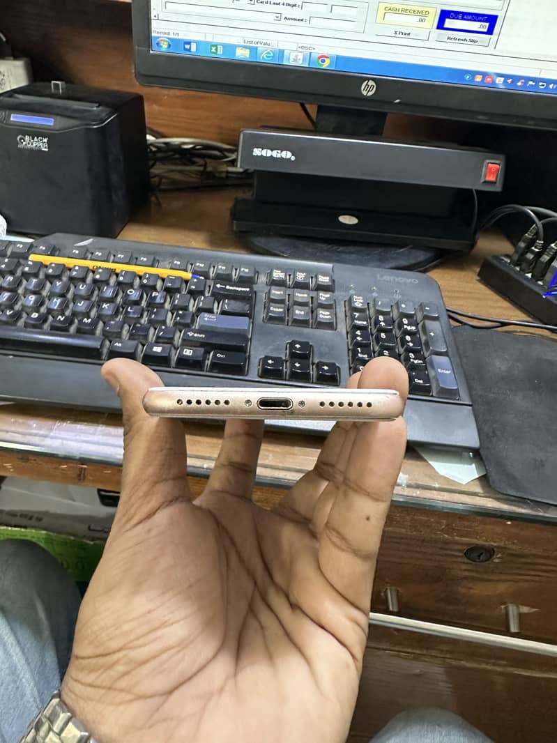 Apple iPhone 8 12