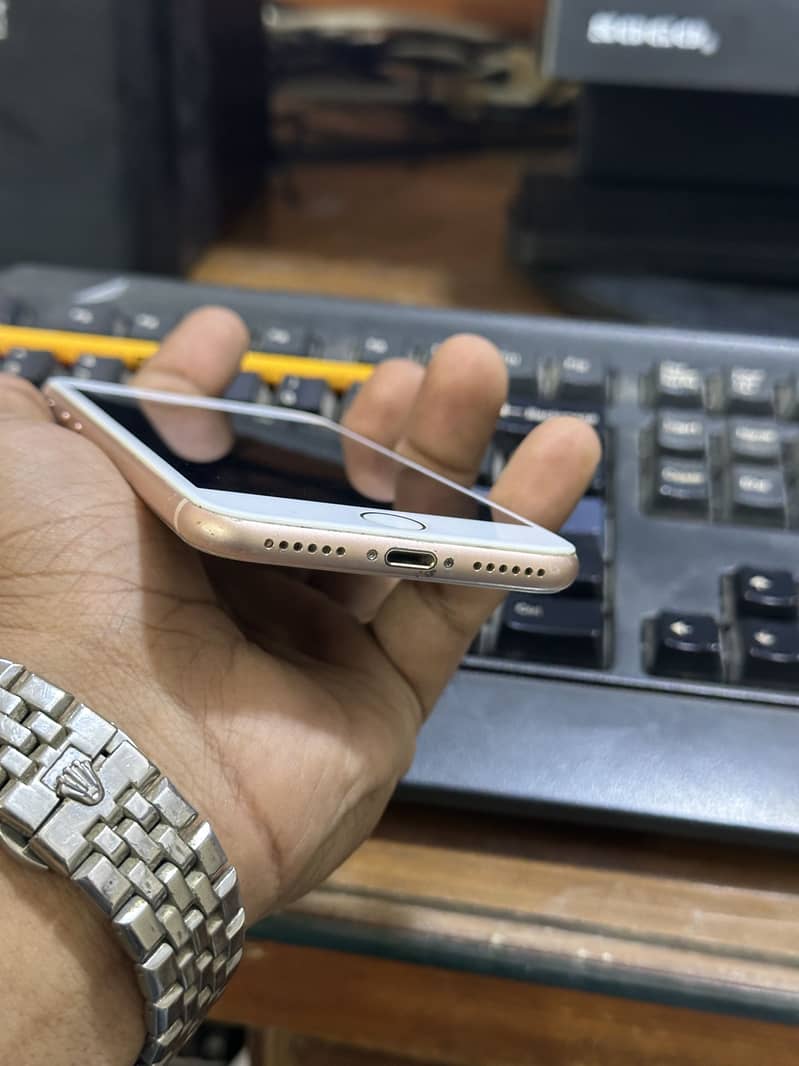Apple iPhone 8 14