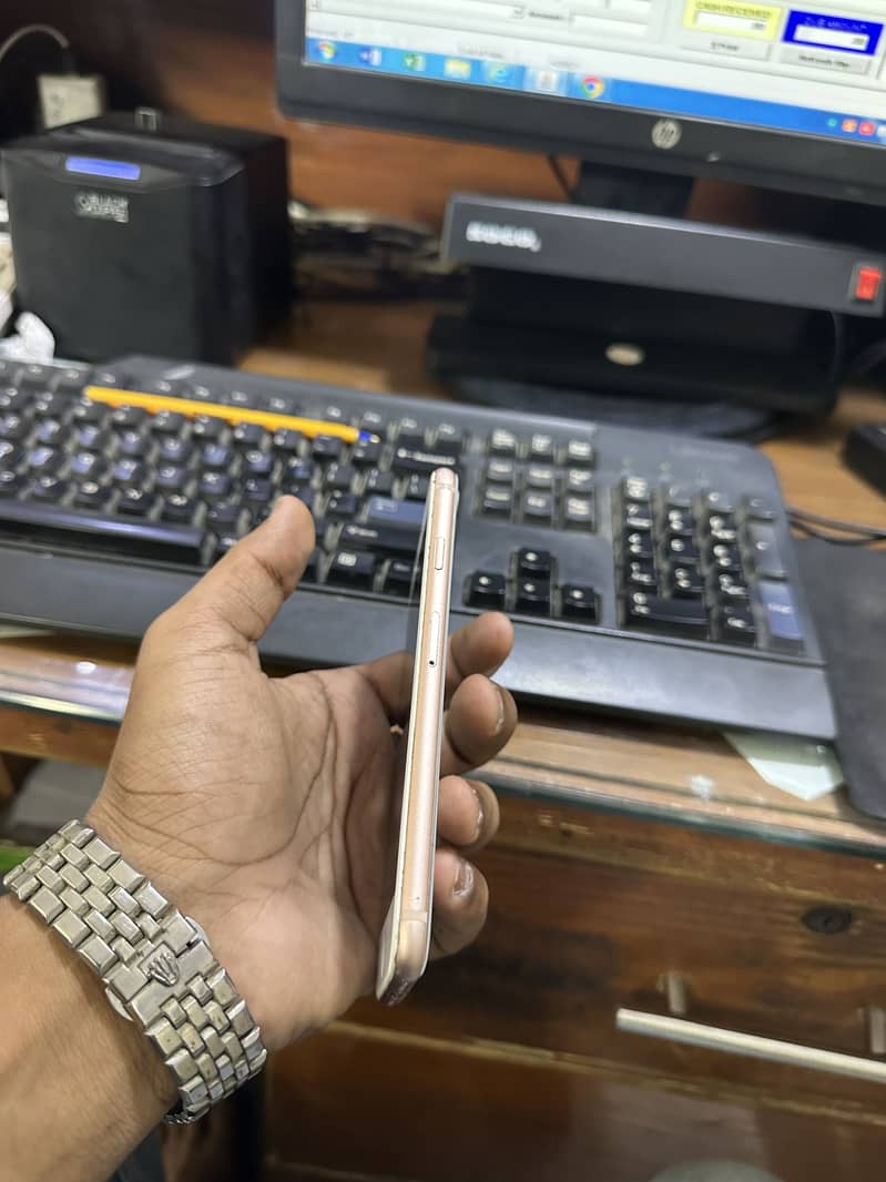 Apple iPhone 8 16