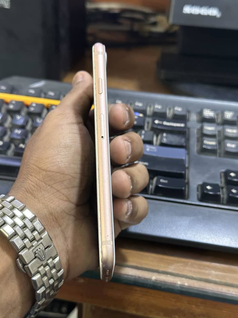 Apple iPhone 8 17