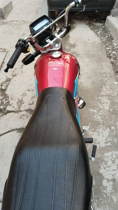 Hona cd 70