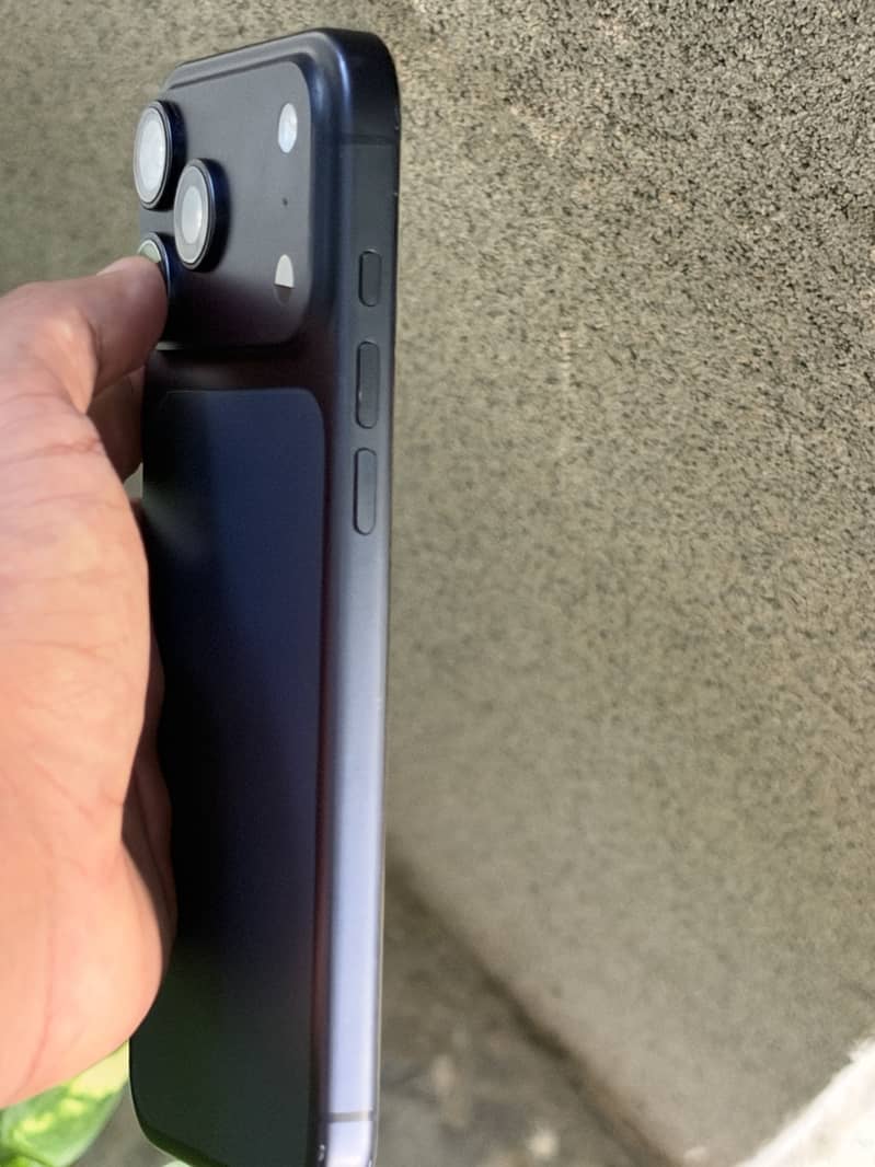 Apple iPhone 17 Pro Max 2