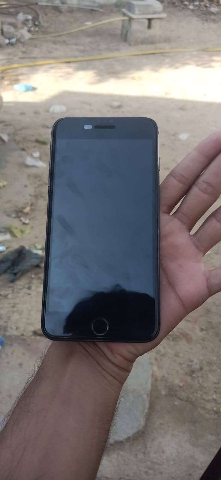 Apple iPhone 8 Plus 4