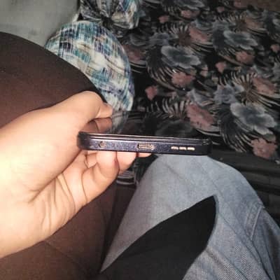 Infinix Hot 30 Play