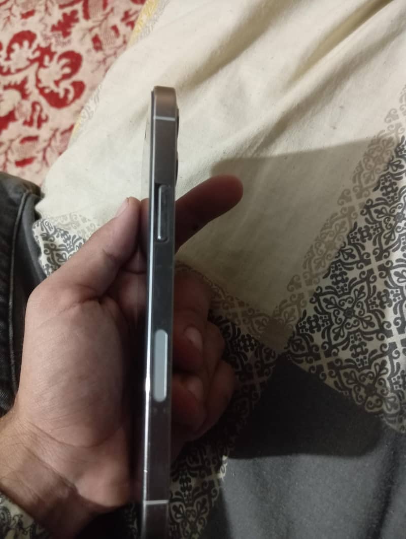 Apple iPhone 12 Pro 3