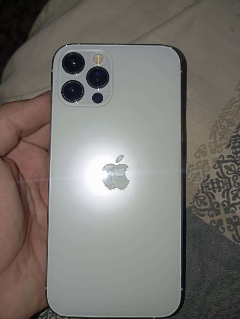 Apple iPhone 12 Pro 4