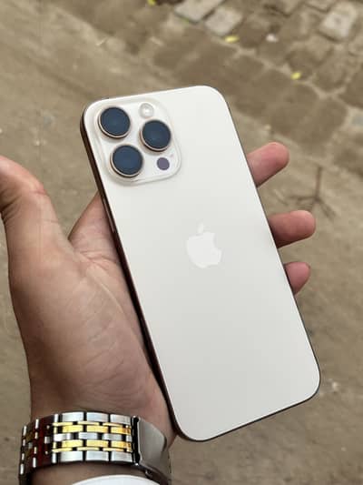Apple iPhone 16 Pro Max
