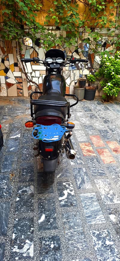 Suzuki GS 150 2017 | Black | price is negotiable |Tour Bike